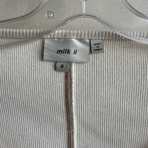 MILK long sleeve cropped top. - Picture 4 of 7